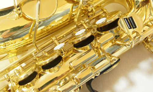 サックスのキーの動きが悪い