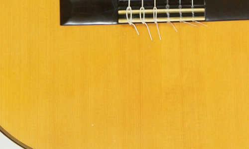 表板に割れがある