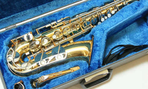 ケースと付属品類