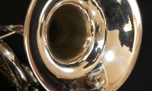 ベルがへこんでいる