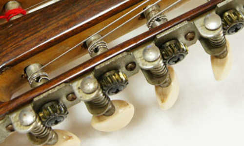 ペグにサビや汚れがある